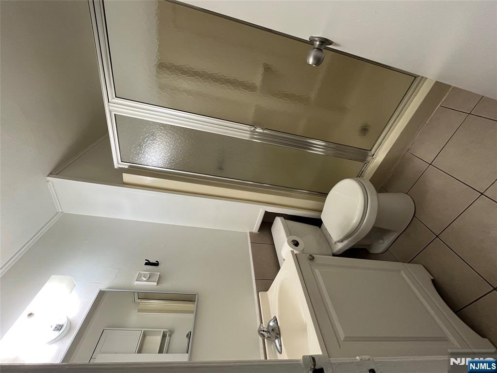 298 Main Avenue, Unit 5 Wallington, NJ 07057 - Photo 5 of 8