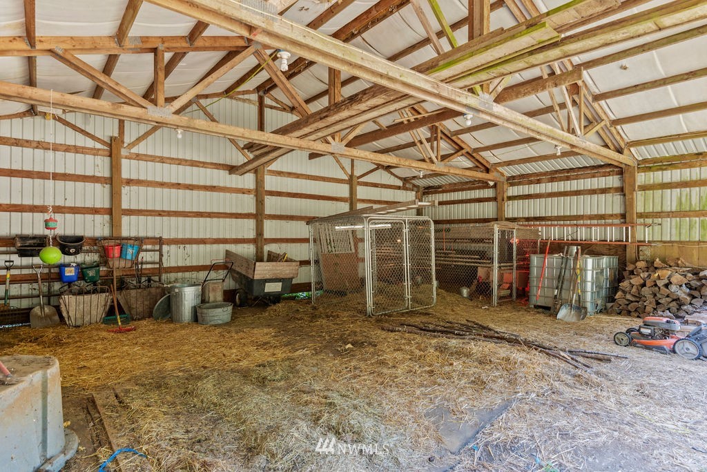 755 Hazel Dell Road Castle Rock, WA 98611 - Photo 28 of 30 a view of a room with wooden roof