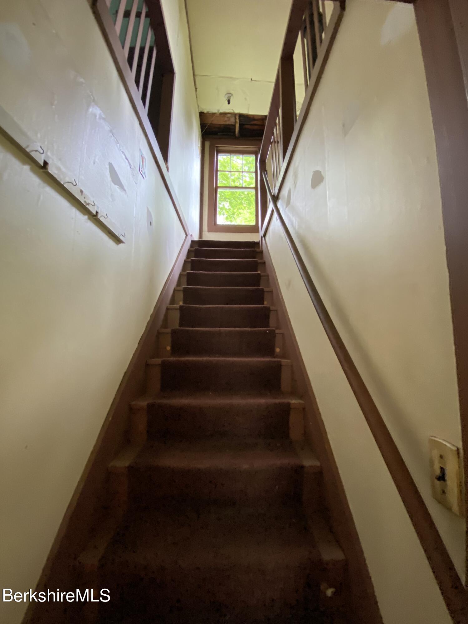 237 Sand Springs Road Williamstown, MA 01267 - Photo 12 of 21 Stairs