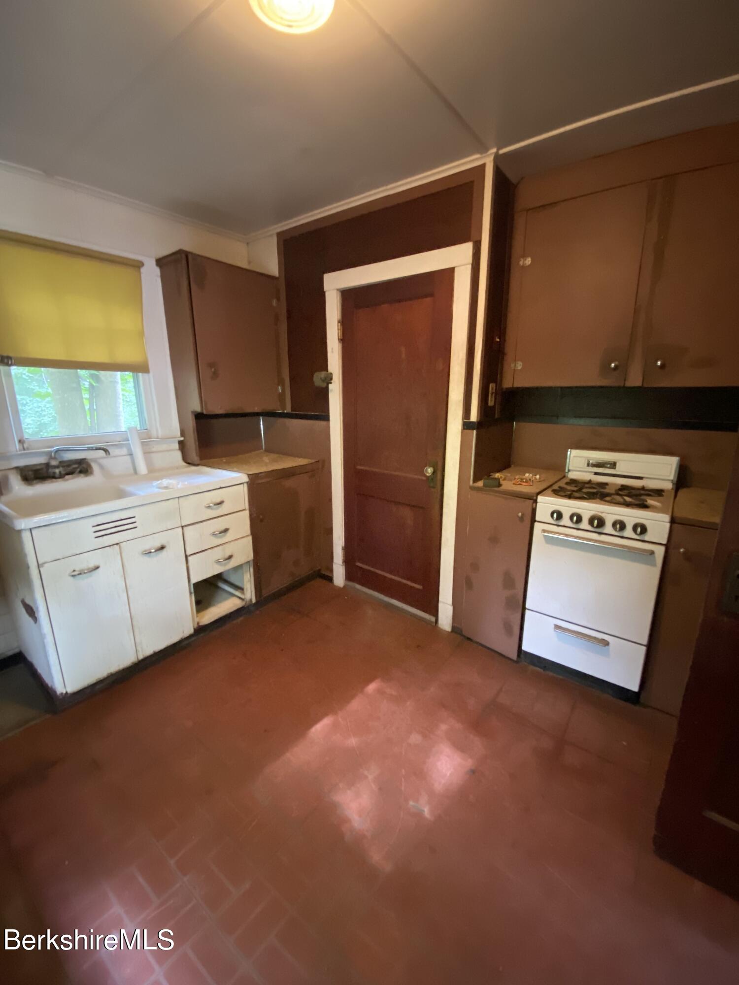 237 Sand Springs Road Williamstown, MA 01267 - Photo 9 of 21 Kitchen
