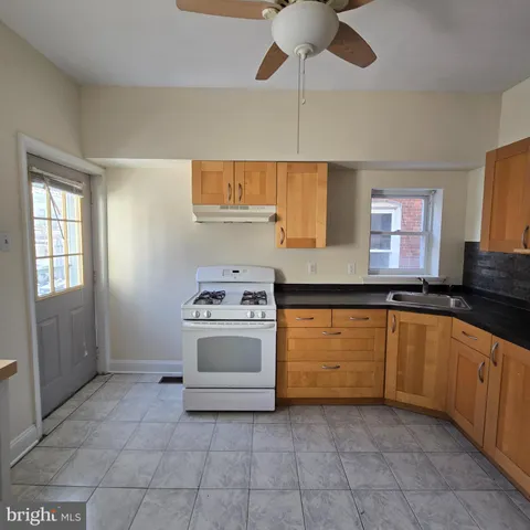 $1,350 | 316 Winona Street, Unit 1, Philadelphia, PA 19144