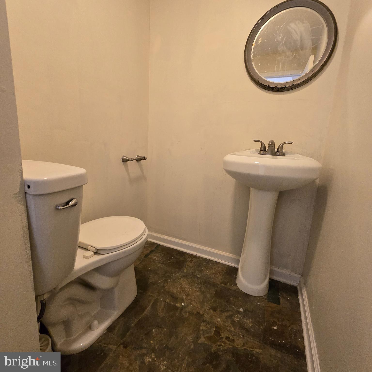 316 Winona Street, Unit 1 Philadelphia, PA 19144 - Photo 10 of 18 1st floor powder room