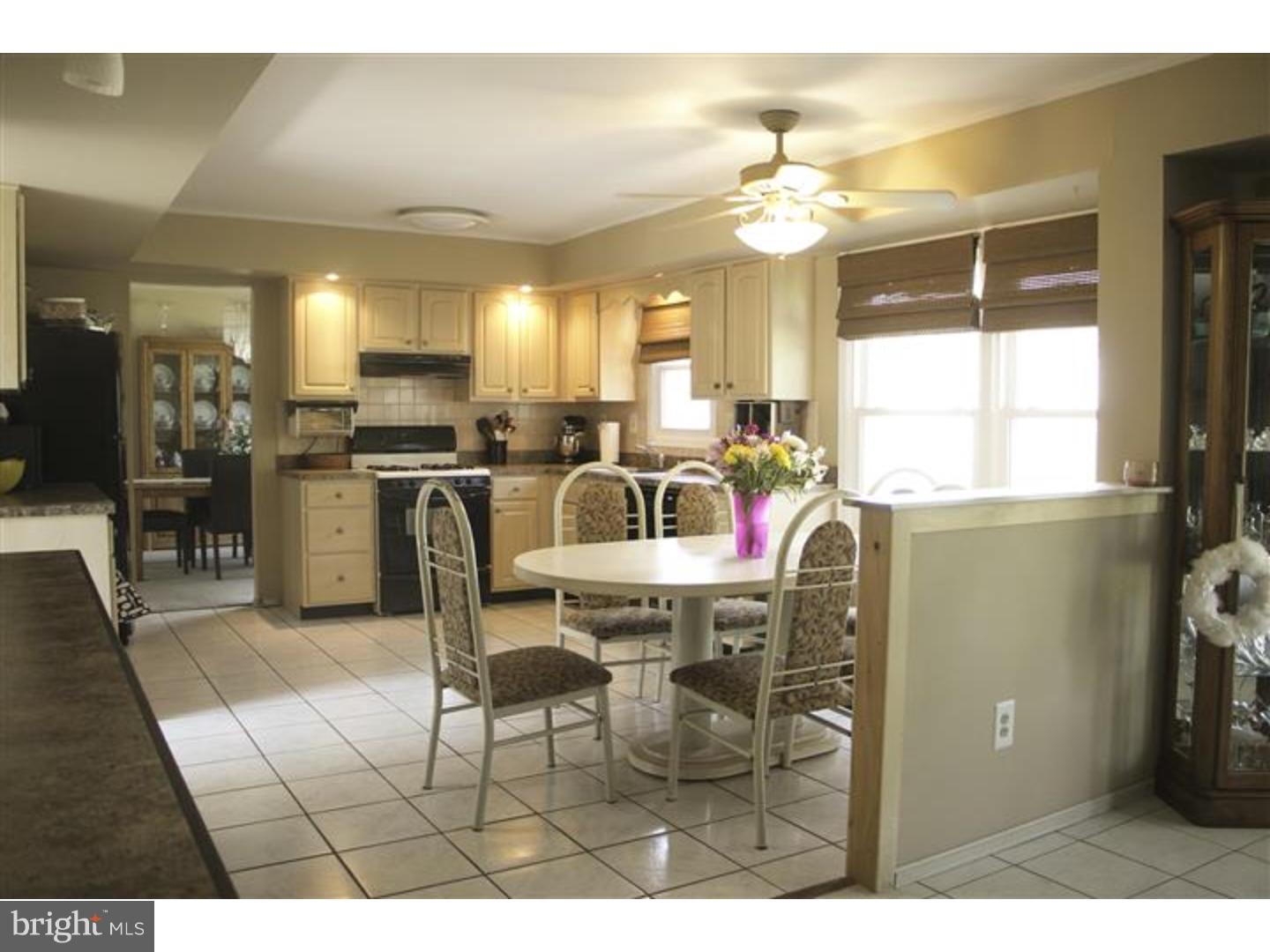 21 McIntosh Road Sewell, NJ 08080 - Photo 4 of 24
