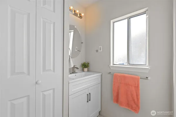 $599,950 | 1721 McDougall Avenue, Everett, WA 98201
