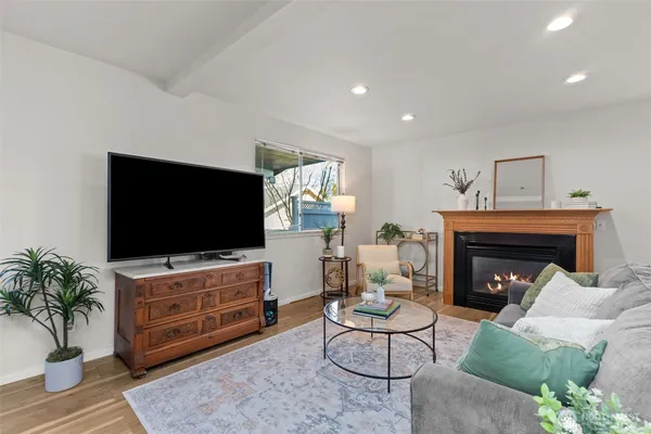 $599,950 | 1721 McDougall Avenue, Everett, WA 98201