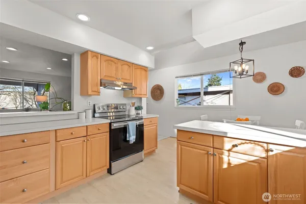 $599,950 | 1721 McDougall Avenue, Everett, WA 98201