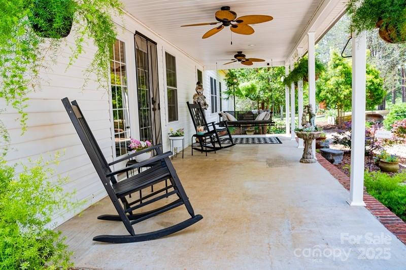 5562 Jenkins Road Morganton, NC 28655 - Photo 5 of 41 Gallery Image 5