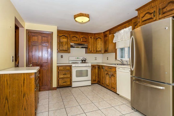 6 Raynes Road Boston, MA 02136 - Photo 3 of 14 Gallery Image 3