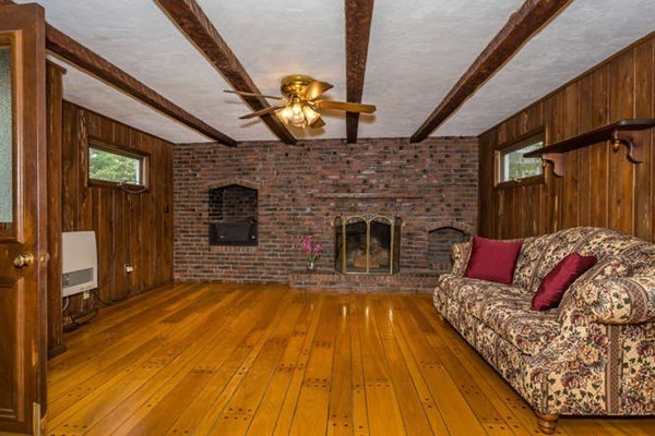 6 Raynes Road Boston, MA 02136 - Photo 4 of 14 Gallery Image 4