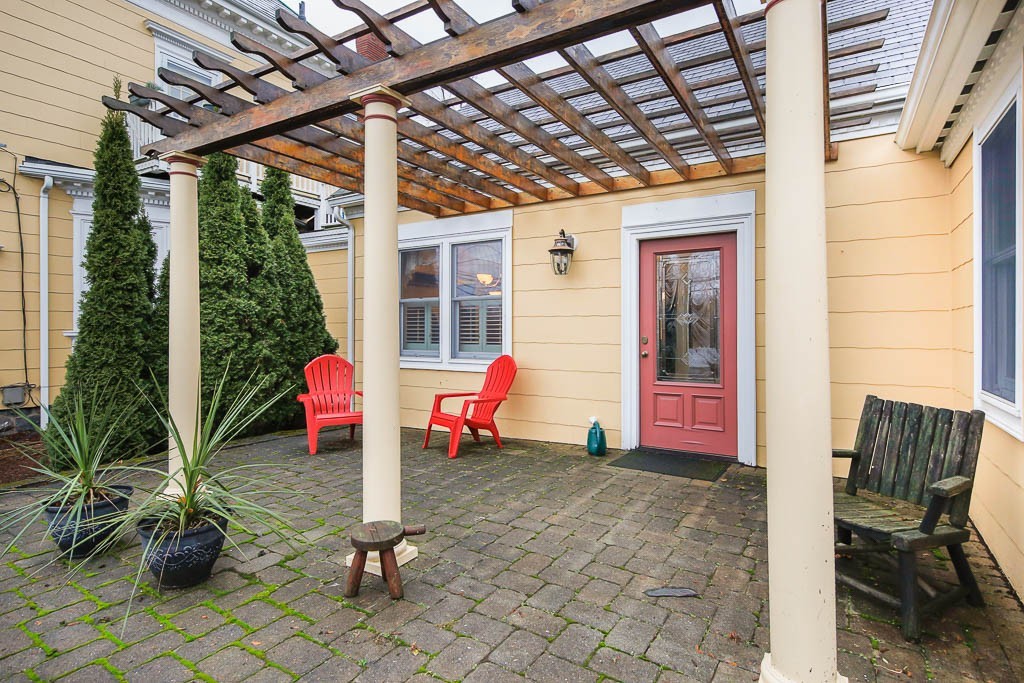 158 Lowell Street, Unit 4 Peabody, MA 01960 - Photo 2 of 25