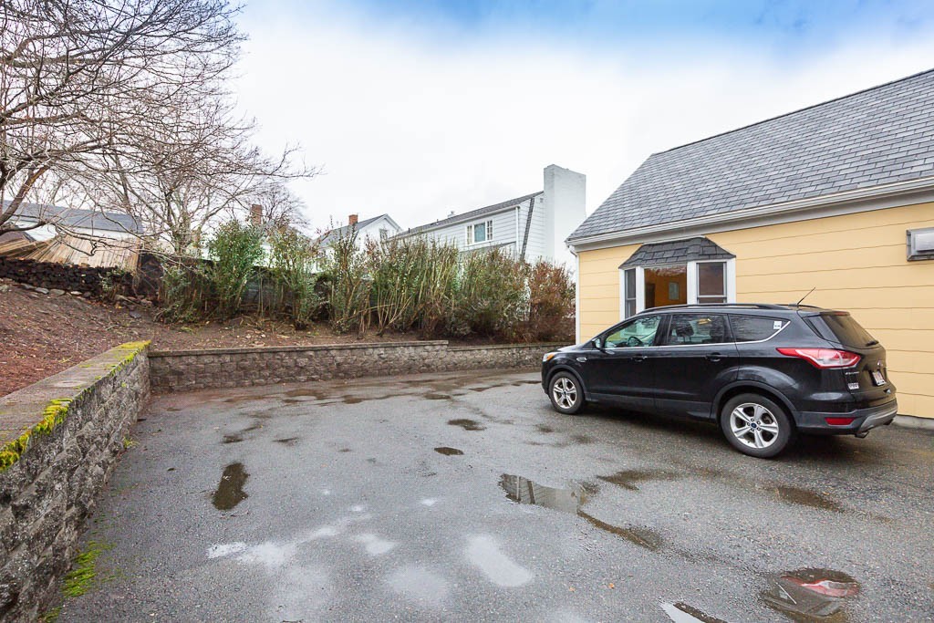 158 Lowell Street, Unit 4 Peabody, MA 01960 - Photo 24 of 25