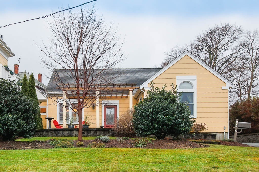 158 Lowell Street, Unit 4 Peabody, MA 01960 - Photo 3 of 25