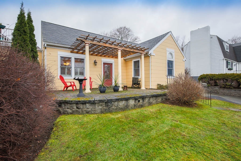 158 Lowell Street, Unit 4 Peabody, MA 01960 - Photo 4 of 25