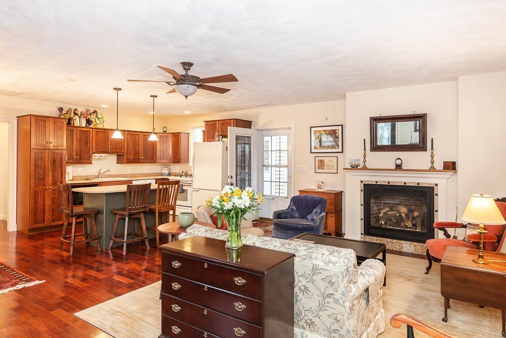 158 Lowell Street, Unit 4 Peabody, MA 01960 - Photo 8 of 25