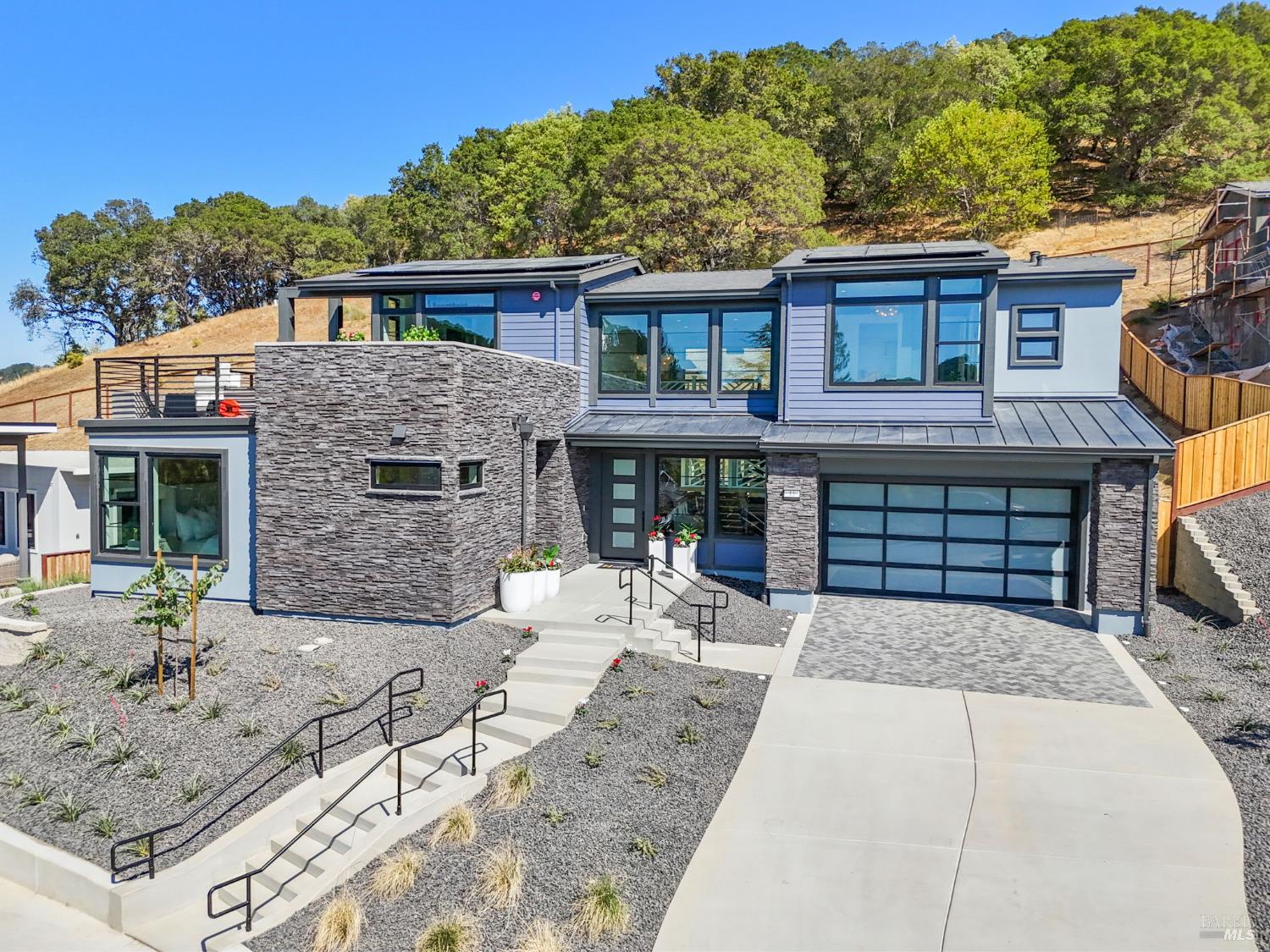 31 Erin Drive San Rafael, CA 94903 - Photo 2 of 44