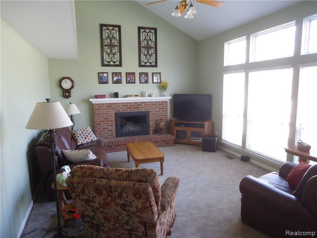 7211 Timber Ridge Trail Westland, MI 48185 - Photo 19 of 34 family room 1.JPG