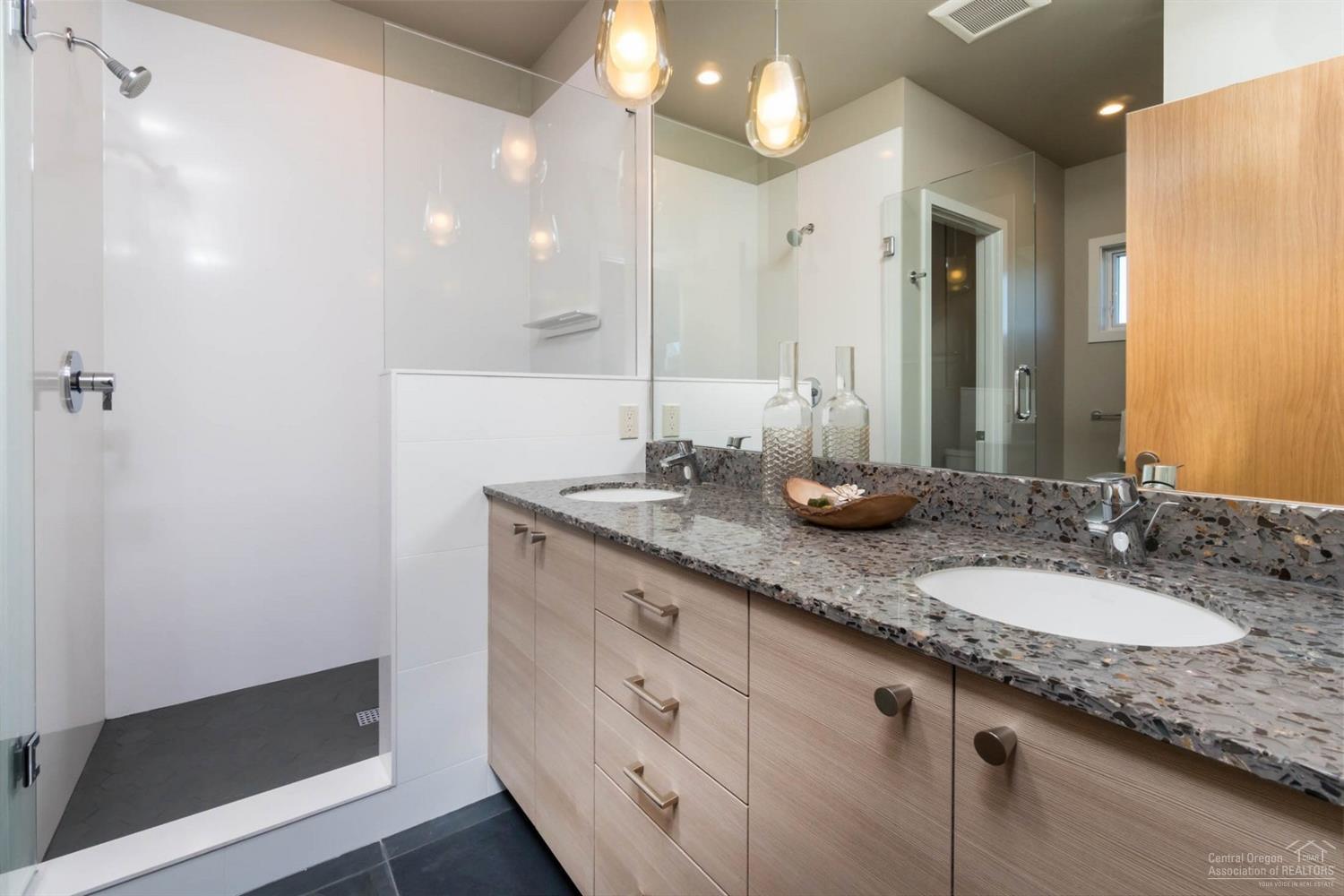 19208 Gateway Loop Bend, OR 97702 - Photo 11 of 25 Additional Photo