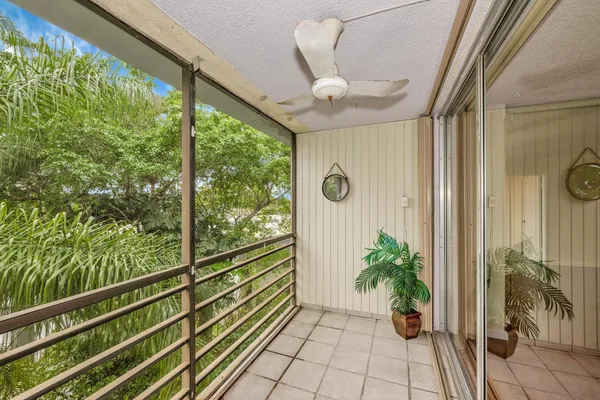 $189,900 | 118 Royal Park Drive, Unit 4G, Oakland Park, FL 33309