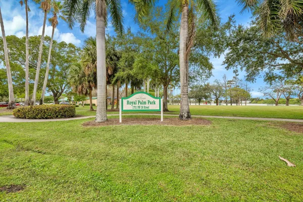$189,900 | 118 Royal Park Drive, Unit 4G, Oakland Park, FL 33309