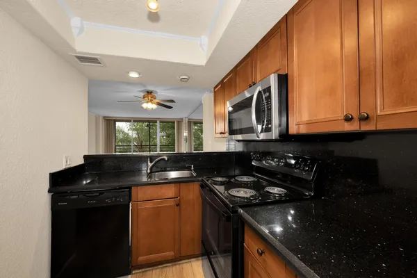 $189,900 | 118 Royal Park Drive, Unit 4G, Oakland Park, FL 33309