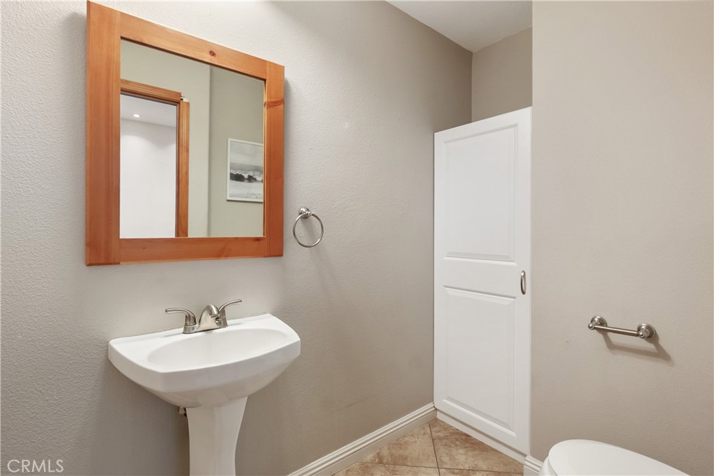 1548 Stockport Drive Riverside, CA 92507 - Photo 11 of 47