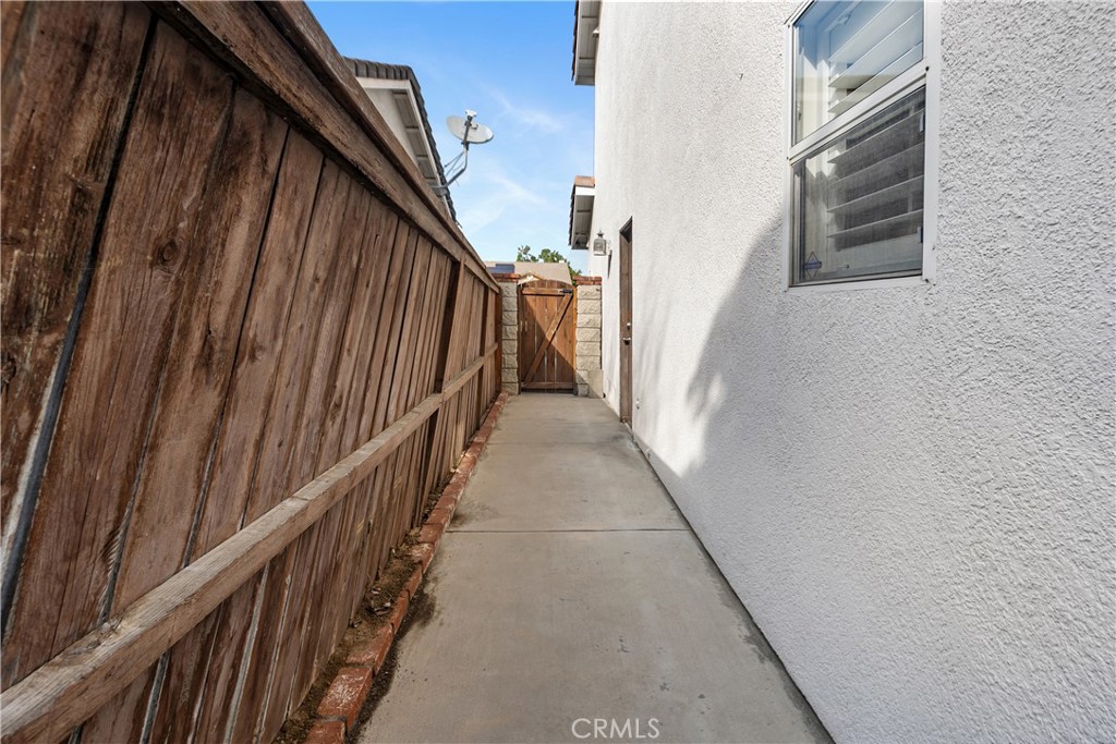 1548 Stockport Drive Riverside, CA 92507 - Photo 39 of 47