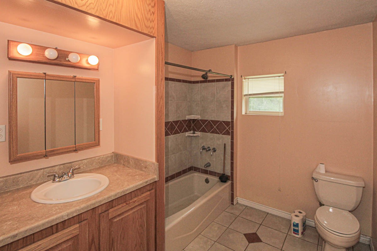 899 J Hickman Road Livingston, TX 77351 - Photo 35 of 48
