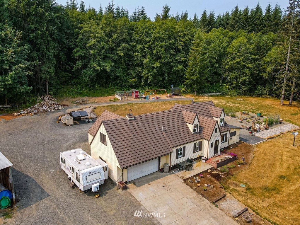 537 Agren Road Castle Rock, WA 98611 - Photo 4 of 36 Gallery Image 4