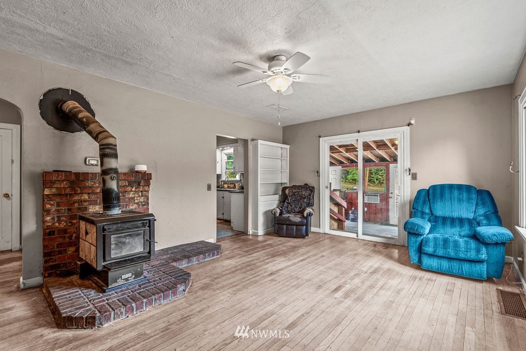 537 Agren Road Castle Rock, WA 98611 - Photo 9 of 36 Gallery Image 9