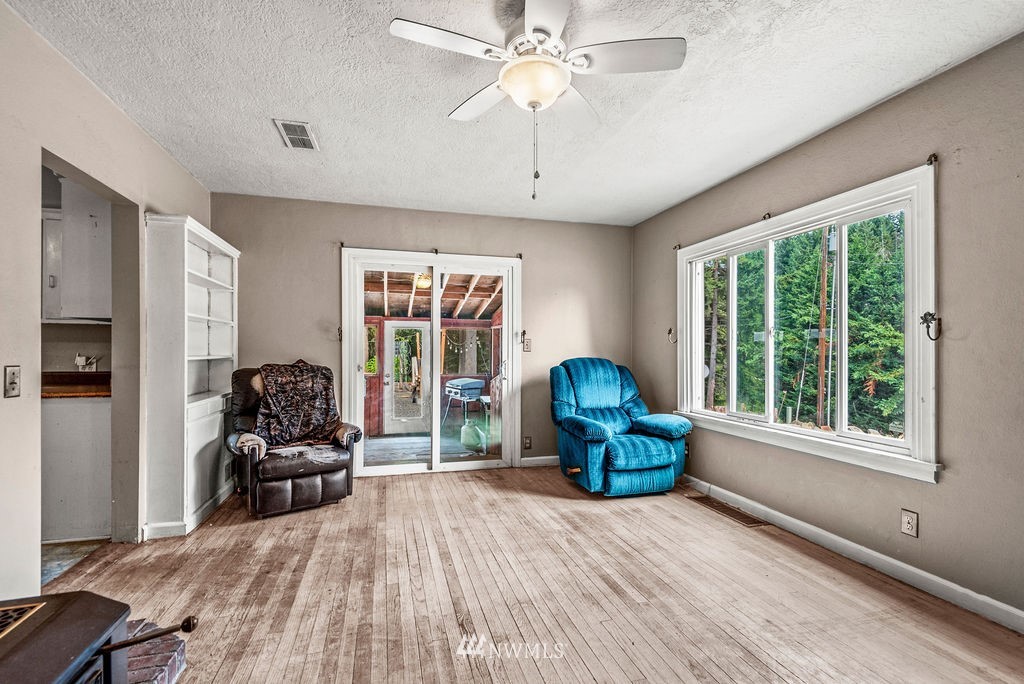 537 Agren Road Castle Rock, WA 98611 - Photo 10 of 36 Gallery Image 10
