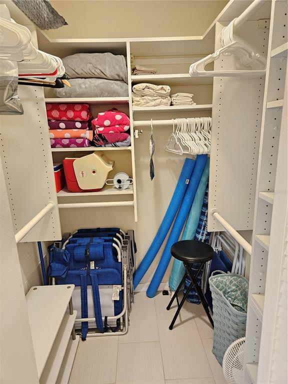 435 Cerromar Lane, Unit 329 Venice, FL 34293 - Photo 51 of 59 a utility room with dryer and washer