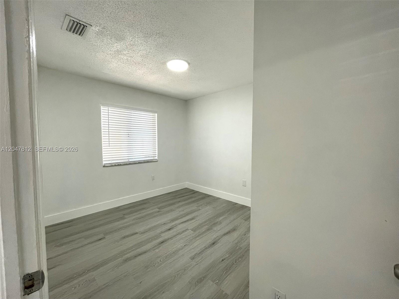18254 Southwest 143rd Place Miami, FL 33177 - Photo 12 of 26