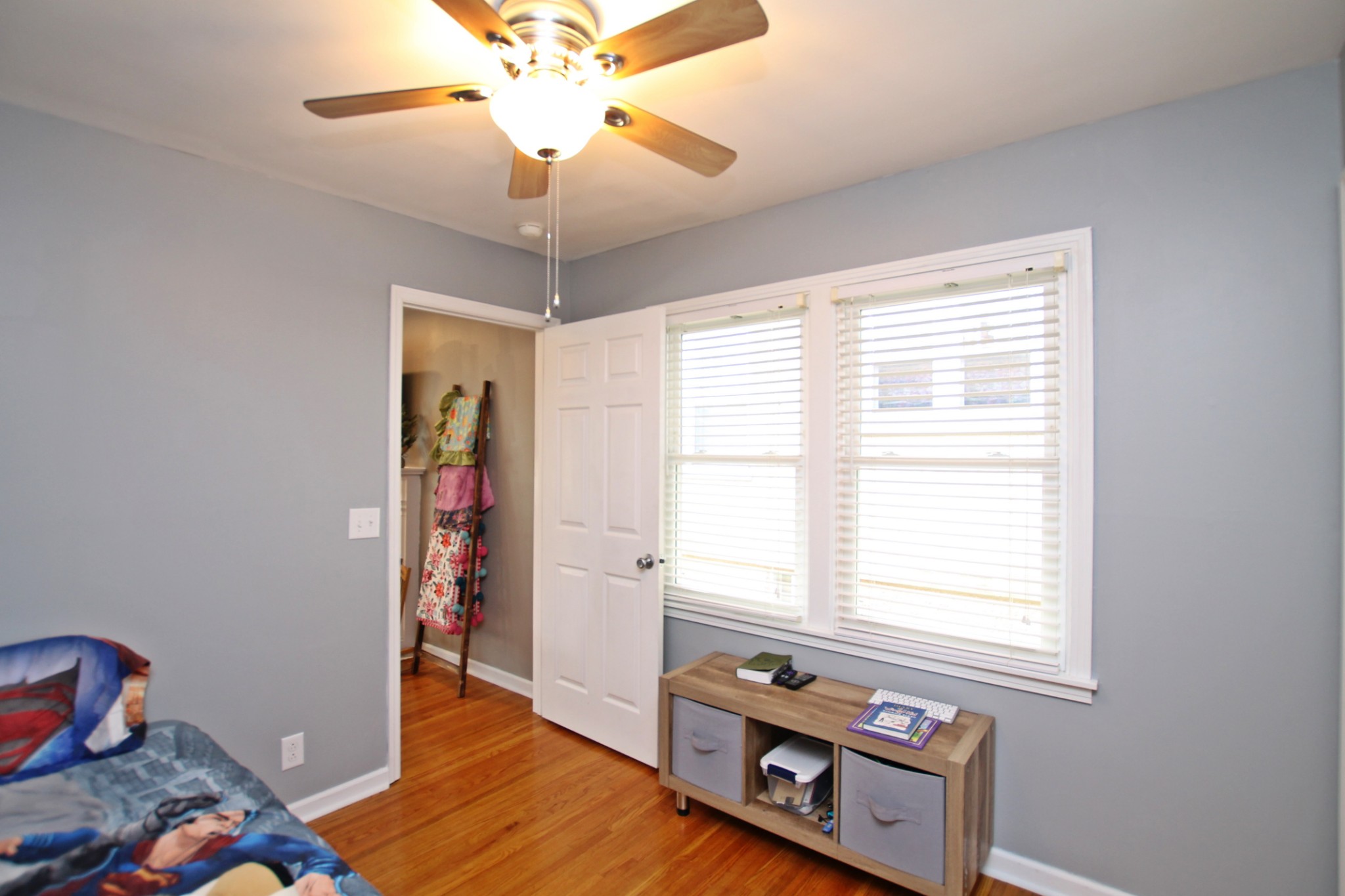 405 North Garner Street Springfield, TN 37172 - Photo 22 of 35 a view of workspace with furniture and wooden floor