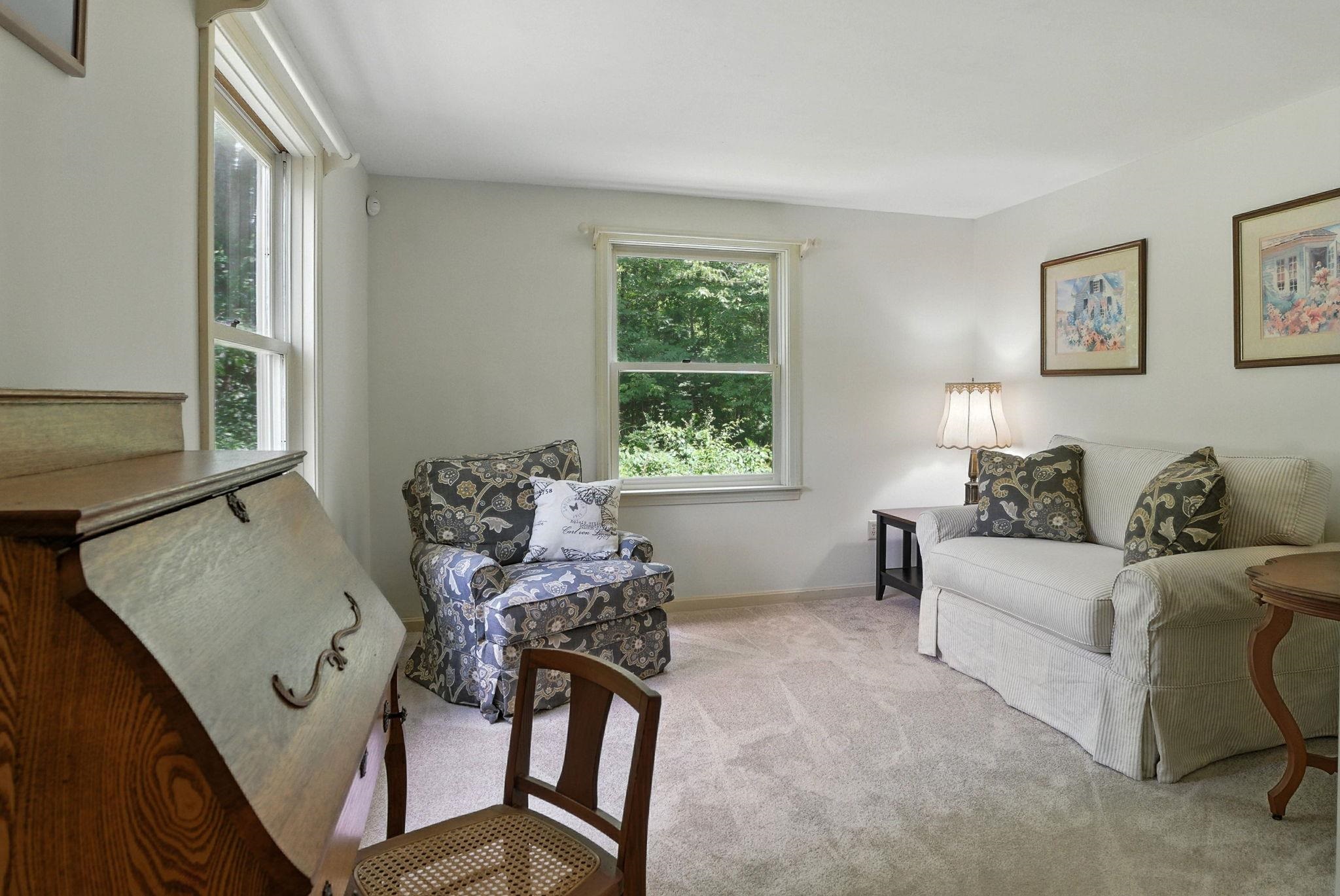 38 Cambridge Road Bedford, NH 03110 - Photo 6 of 33 Gallery Image 6
