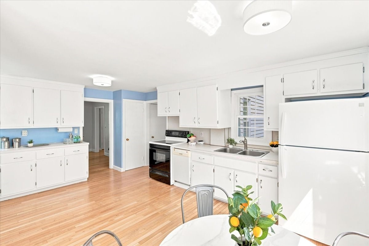 293 Main Street Walpole, MA 02081 - Photo 8 of 23 Gallery Image 8