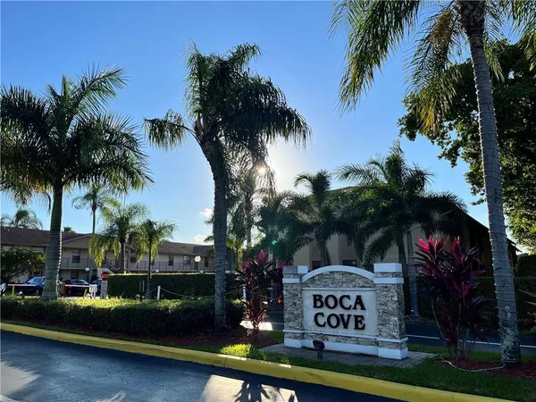 $245,000 | 9449 Boca Cove Circle, Unit 914, Boca Raton, FL 33428
