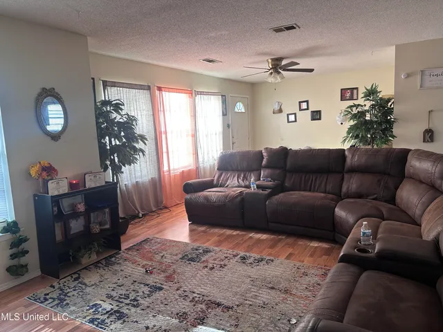 $134,900 | 5013 Cambridge Drive, Pascagoula, MS 39581