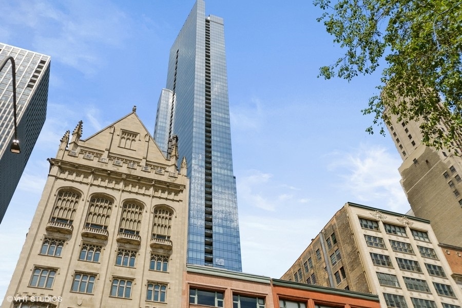 60 East Monroe Street, Unit 2005 Chicago, IL 60603 - Photo 1 of 13 a view of a large building
