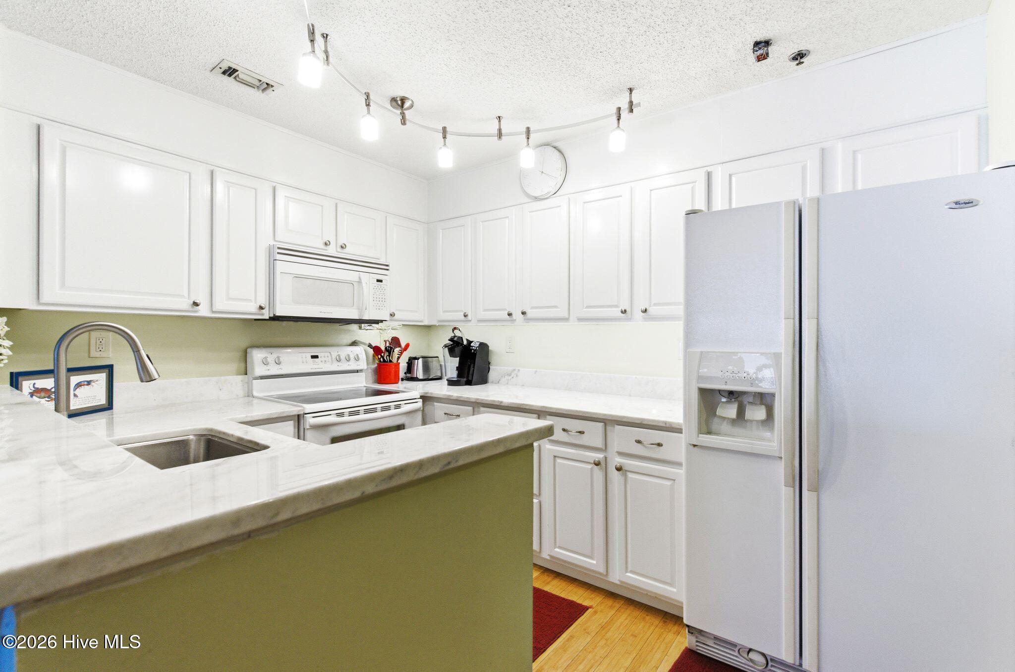 790 New River Inlet Road, Unit 220A North Topsail Beach, NC 28460 - Photo 12 of 61 15_DSC04331