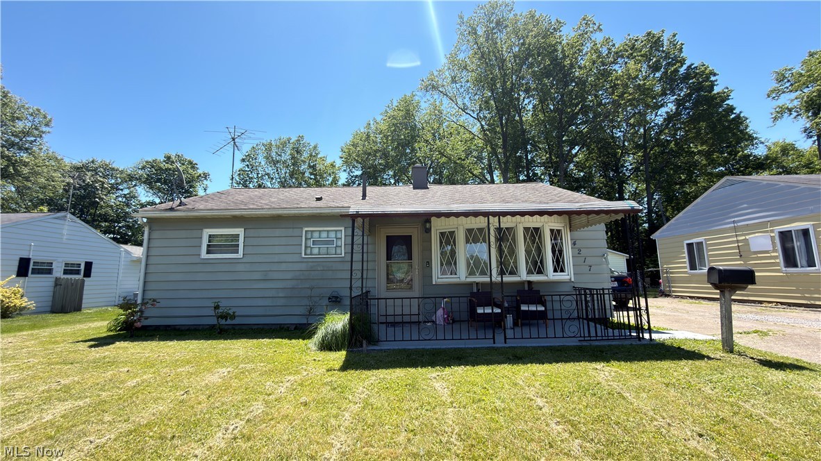 4217 Riverside Drive Lorain, OH 44055 - Photo 1 of 12