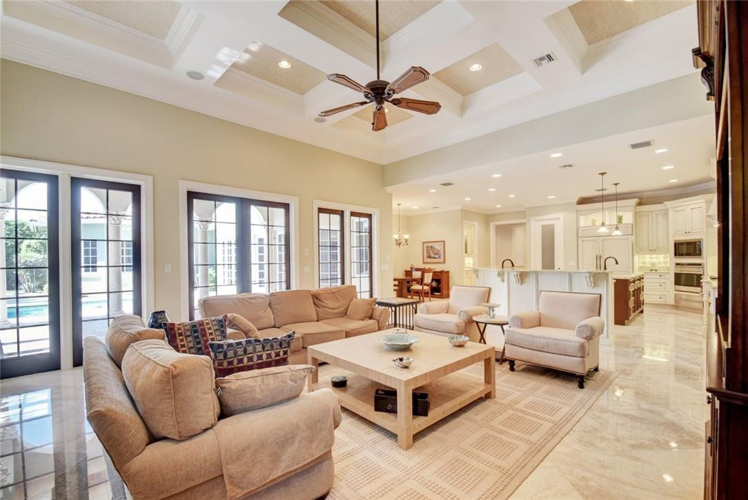 4380 St Charles Way Boca Raton, FL 33434 - Photo 8 of 25 Photo 8