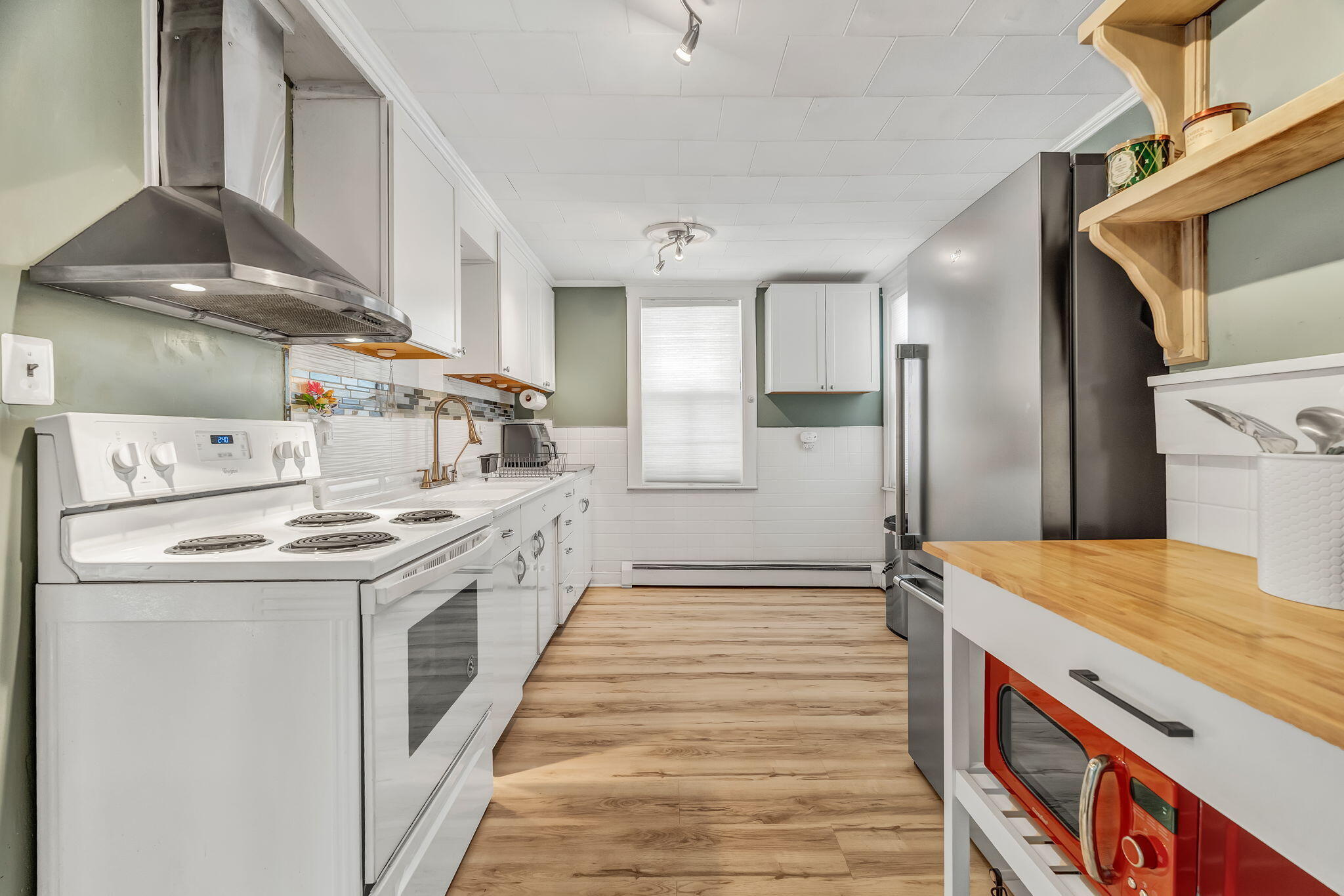 346 Lincoln Street Bangor, ME 04401 - Photo 11 of 50 Kitchen