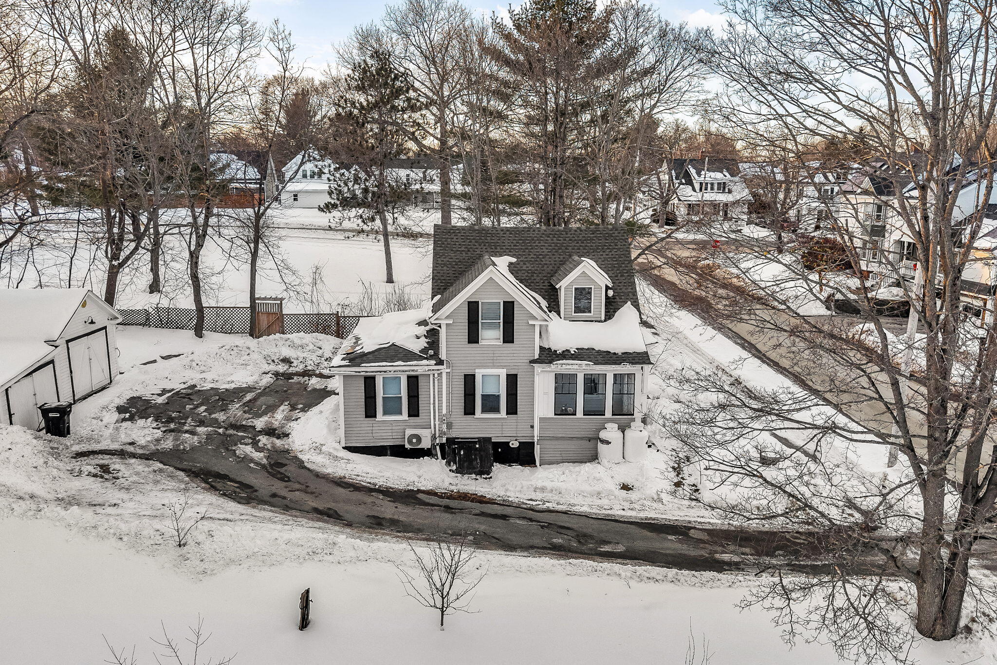 346 Lincoln Street Bangor, ME 04401 - Photo 2 of 50 Left View