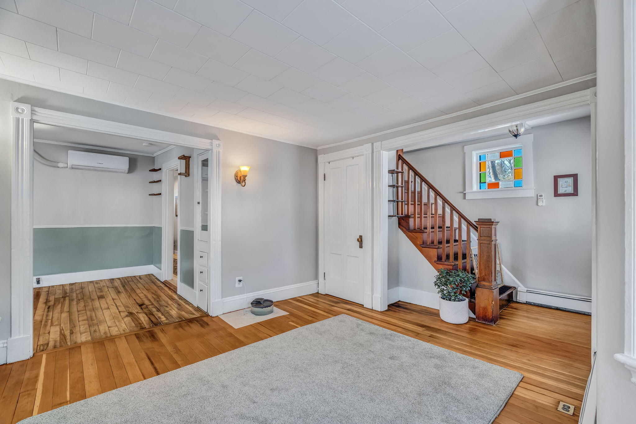 346 Lincoln Street Bangor, ME 04401 - Photo 23 of 50 Living Room