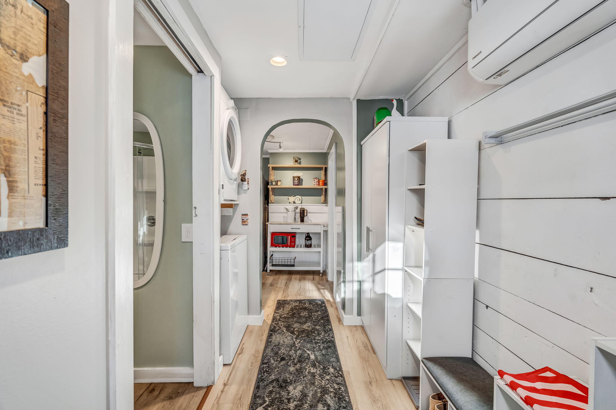 346 Lincoln Street Bangor, ME 04401 - Photo 7 of 50 Entry Hallway