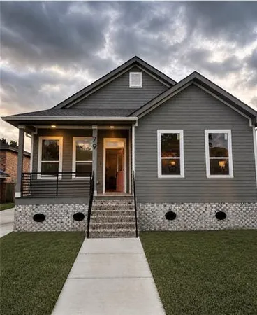 $285,000 | 79 West Chalmette Circle, Chalmette, LA 70043