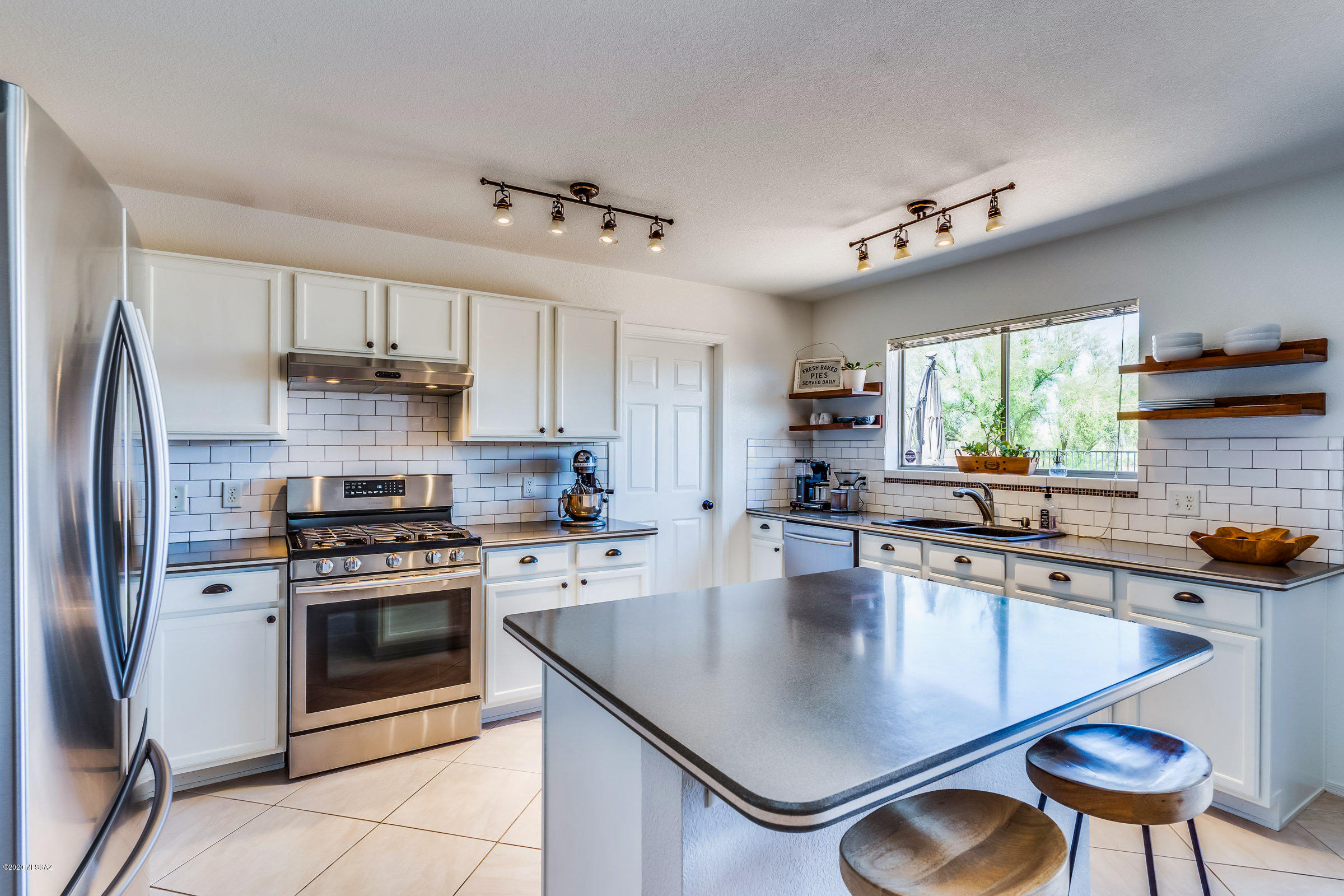 3492 North Boyce Spring Lane Tucson, AZ 85745 - Photo 15 of 47