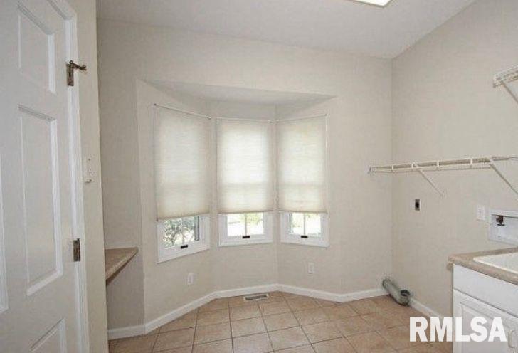 3208 Falcon Point Springfield, IL 62711 - Photo 9 of 17
