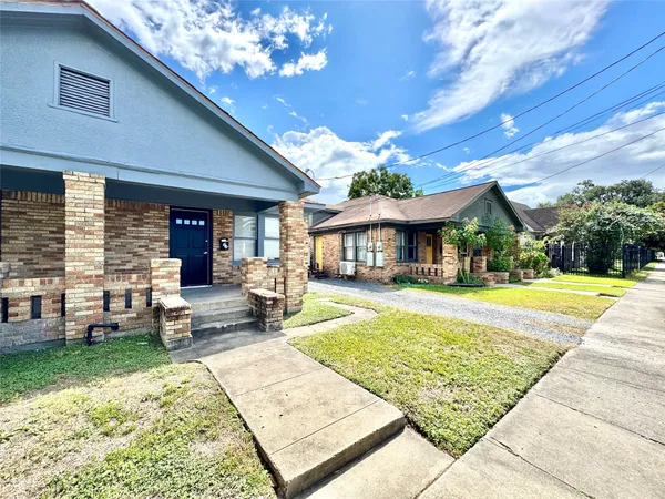 $799,999 | 7-9 Hunt Street, Houston, TX 77003