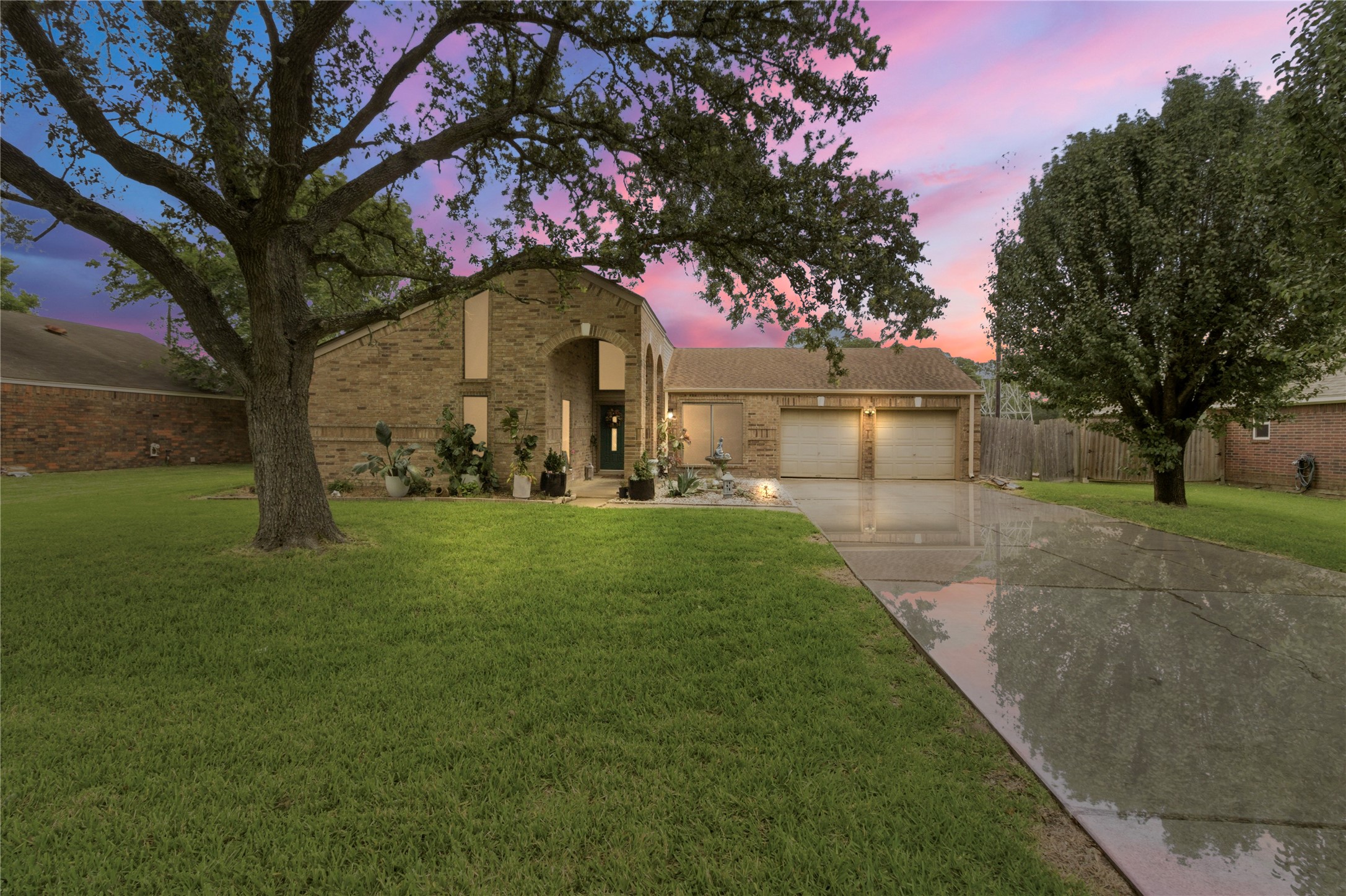 7310 Maple Lane Baytown, TX 77521 - Photo 1 of 28
